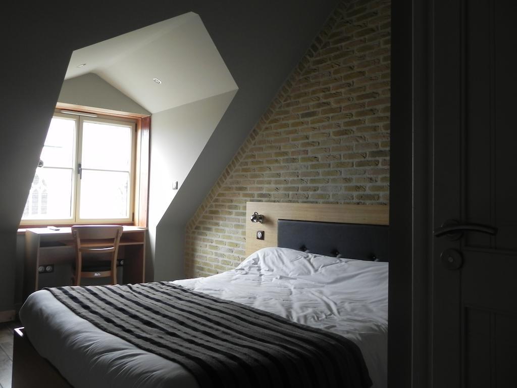 Hotel - Restaurant Au Tonnelier Bergues Habitación foto