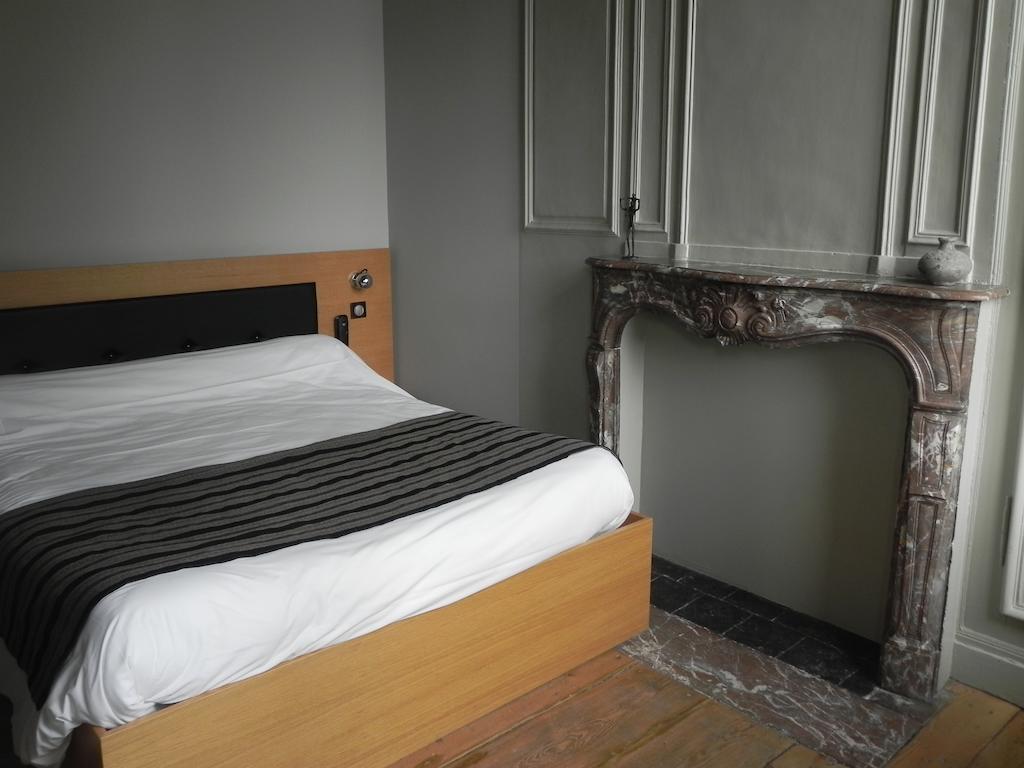 Hotel - Restaurant Au Tonnelier Bergues Habitación foto